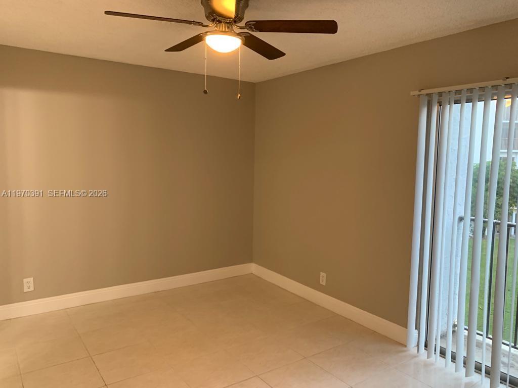 Lakeshore At University P - Residential