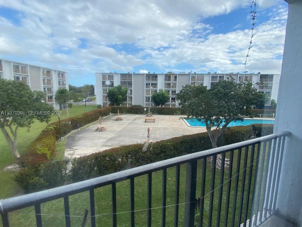 Lakeshore At University P - Residential