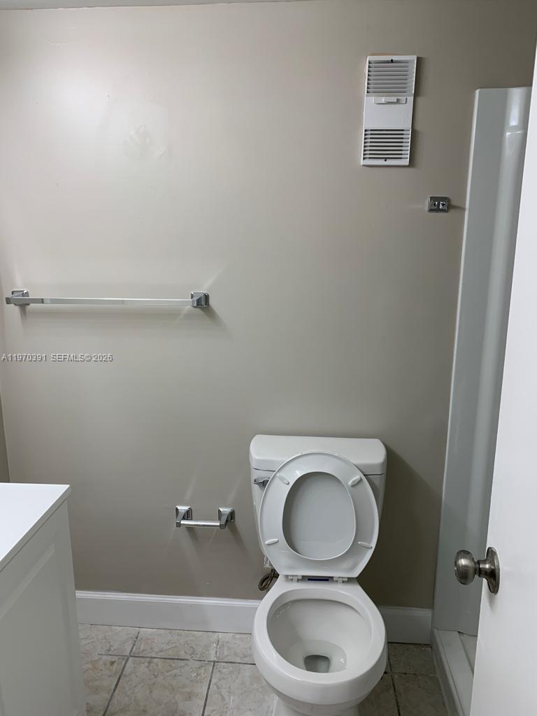 Lakeshore At University P - Residential