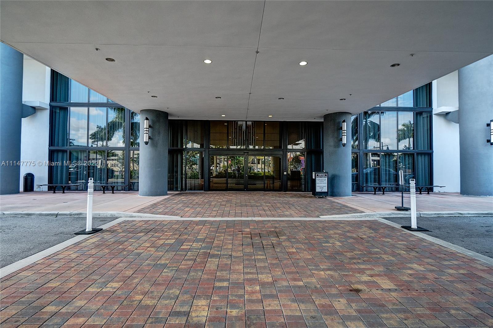 5300 PASEO CONDO - Residential