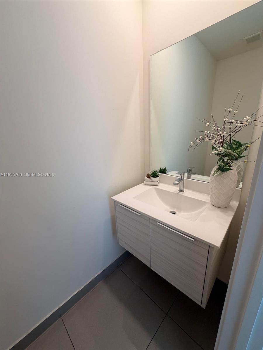 LANDMARK AT DORAL CENTRAL - Residential