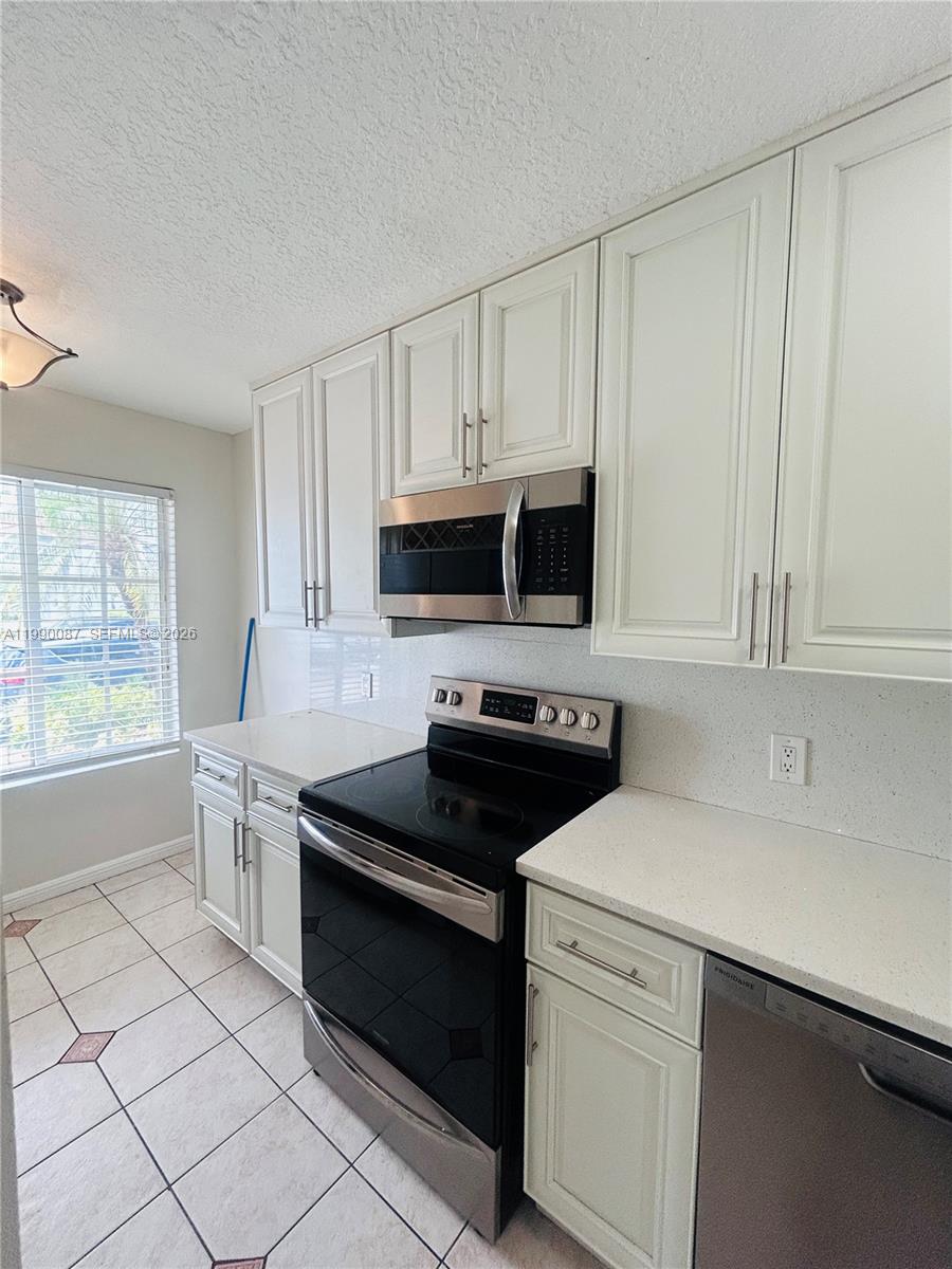 LES JARDINS CONDO - Residential Lease