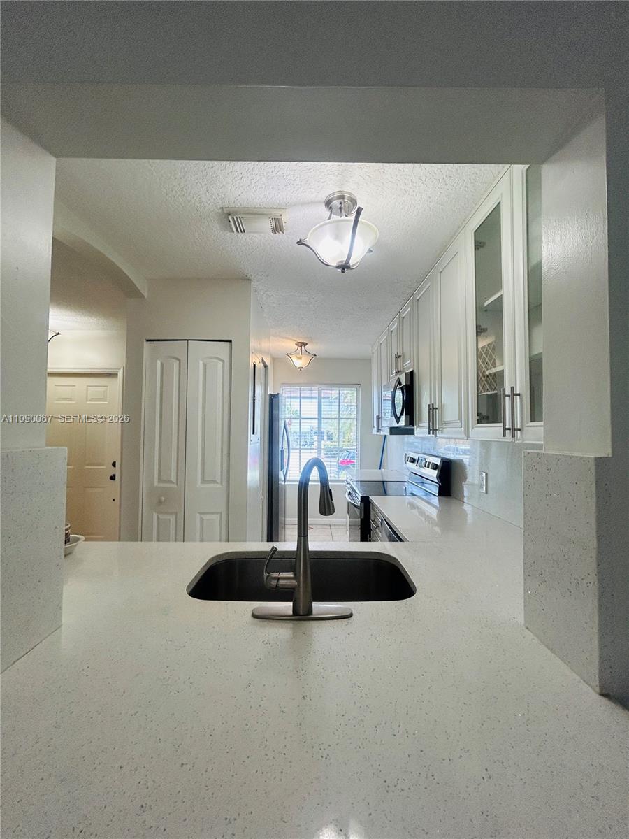 LES JARDINS CONDO - Residential Lease