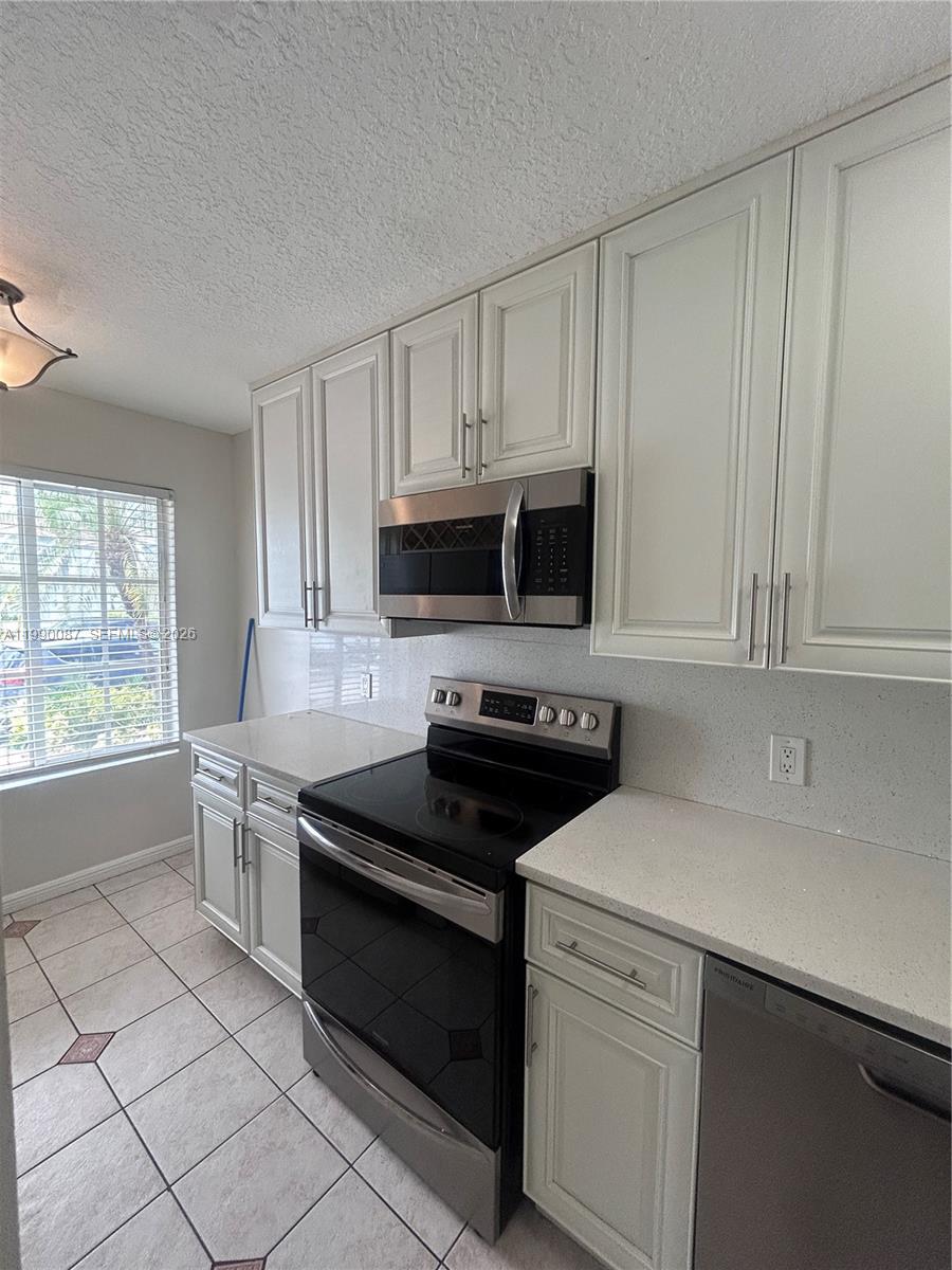 LES JARDINS CONDO - Residential Lease