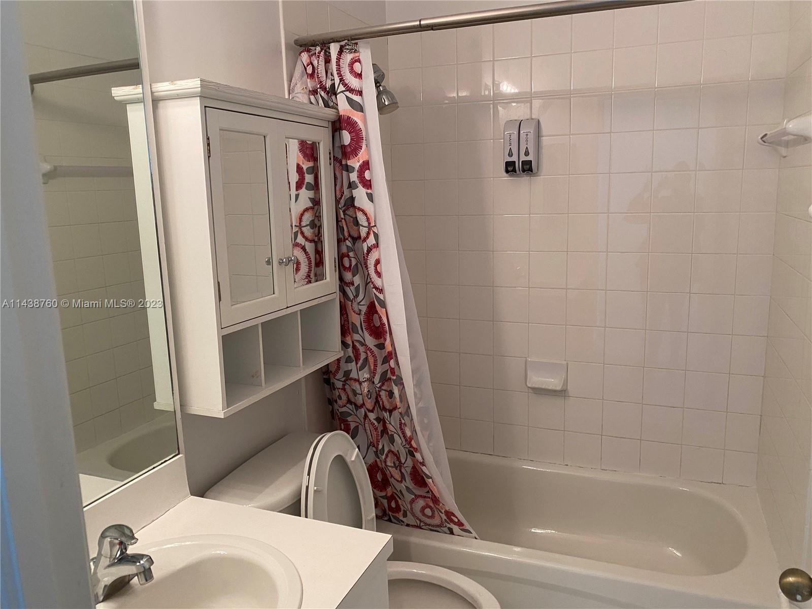 VILLAS AT CARMEL CONDO NO - Residential Lease