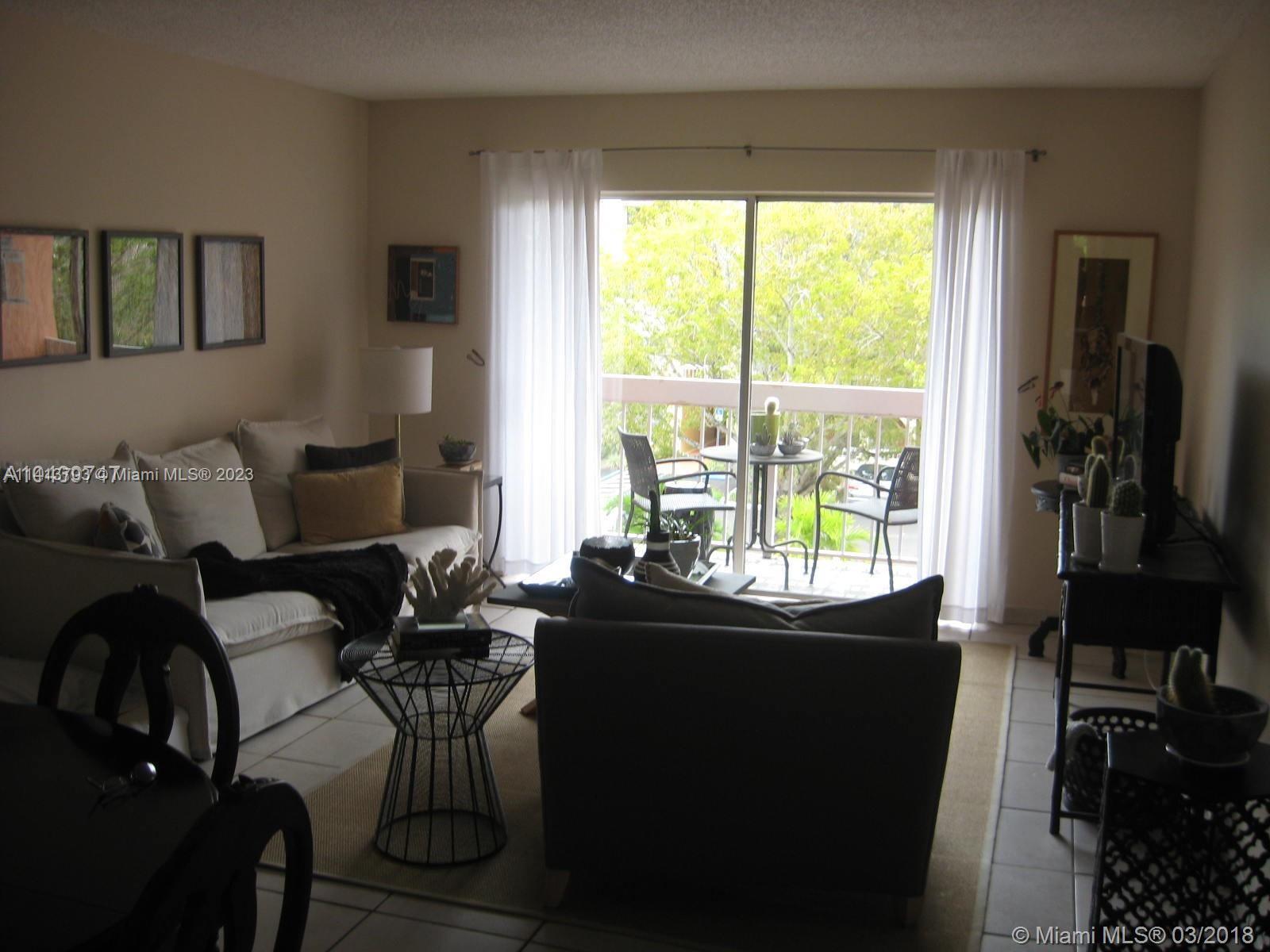 VILLAGE OF KINGS CREEK CO - Residential Lease