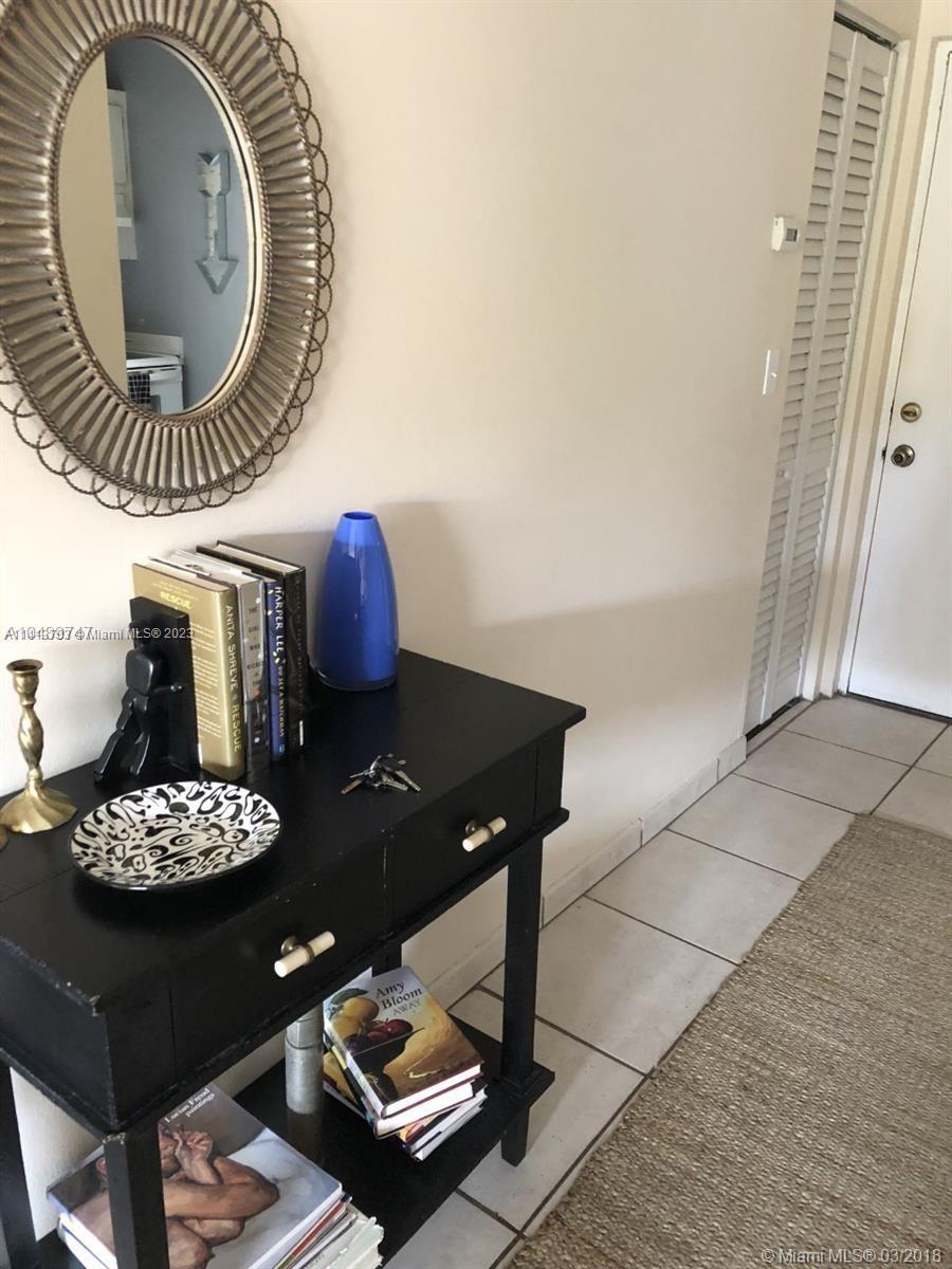 VILLAGE OF KINGS CREEK CO - Residential Lease