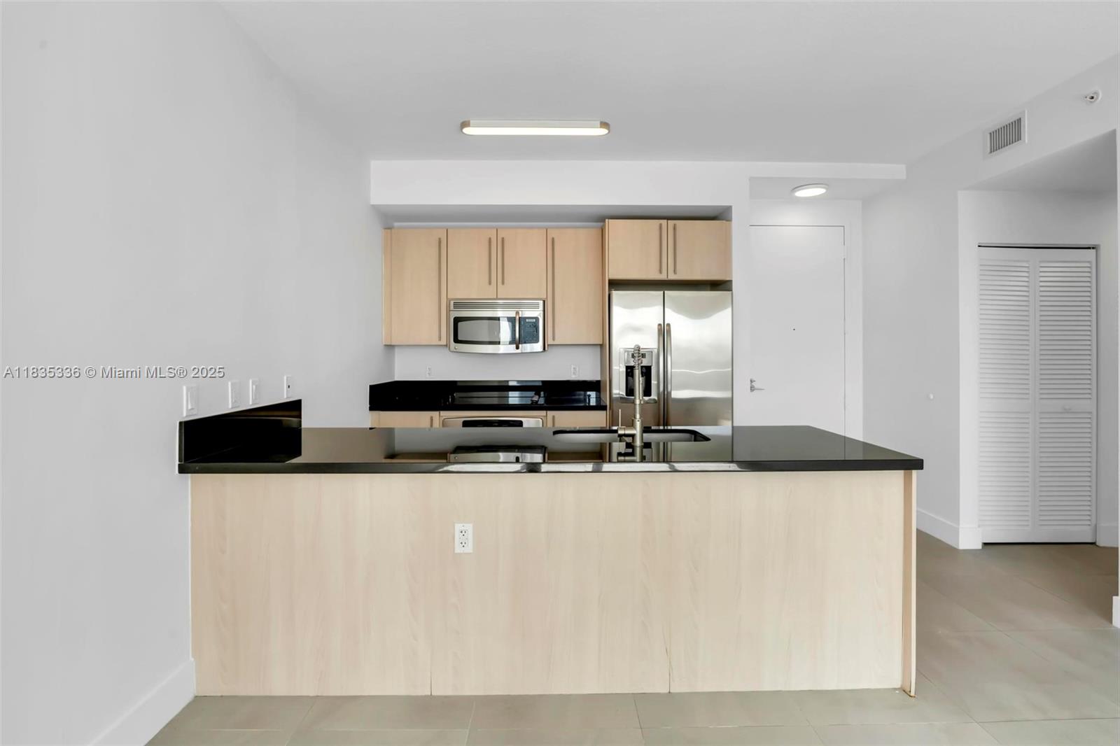 THE AXIS ON BRICKELL COND - Residential Lease