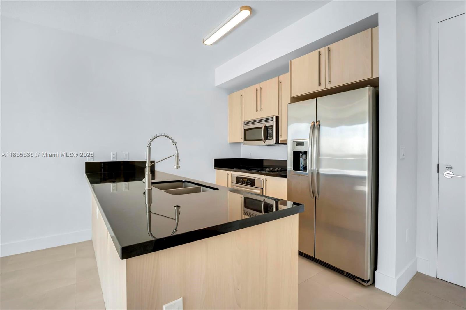 THE AXIS ON BRICKELL COND - Residential Lease
