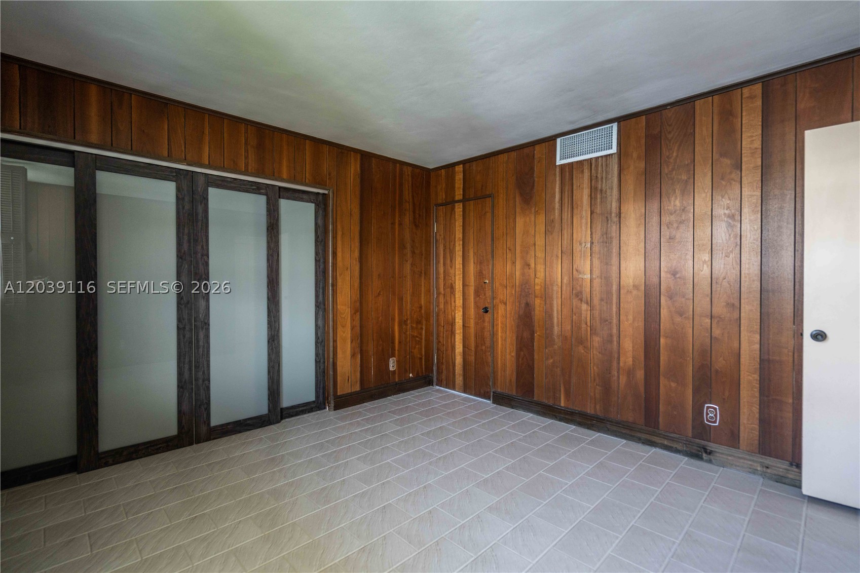 ST REGIS APTS CONDO - Residential Lease