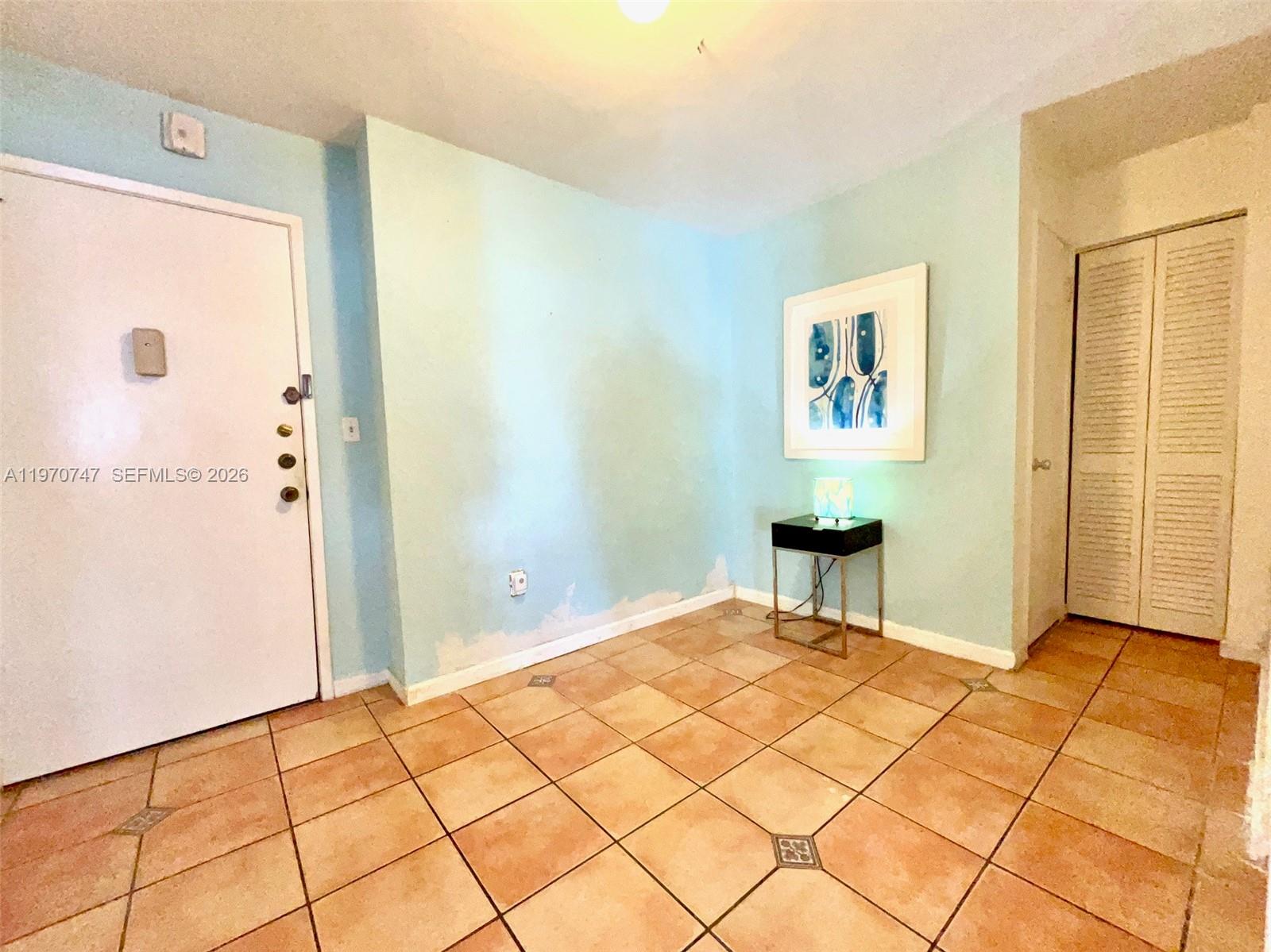 LINCOLN PALACE CONDO - Residential