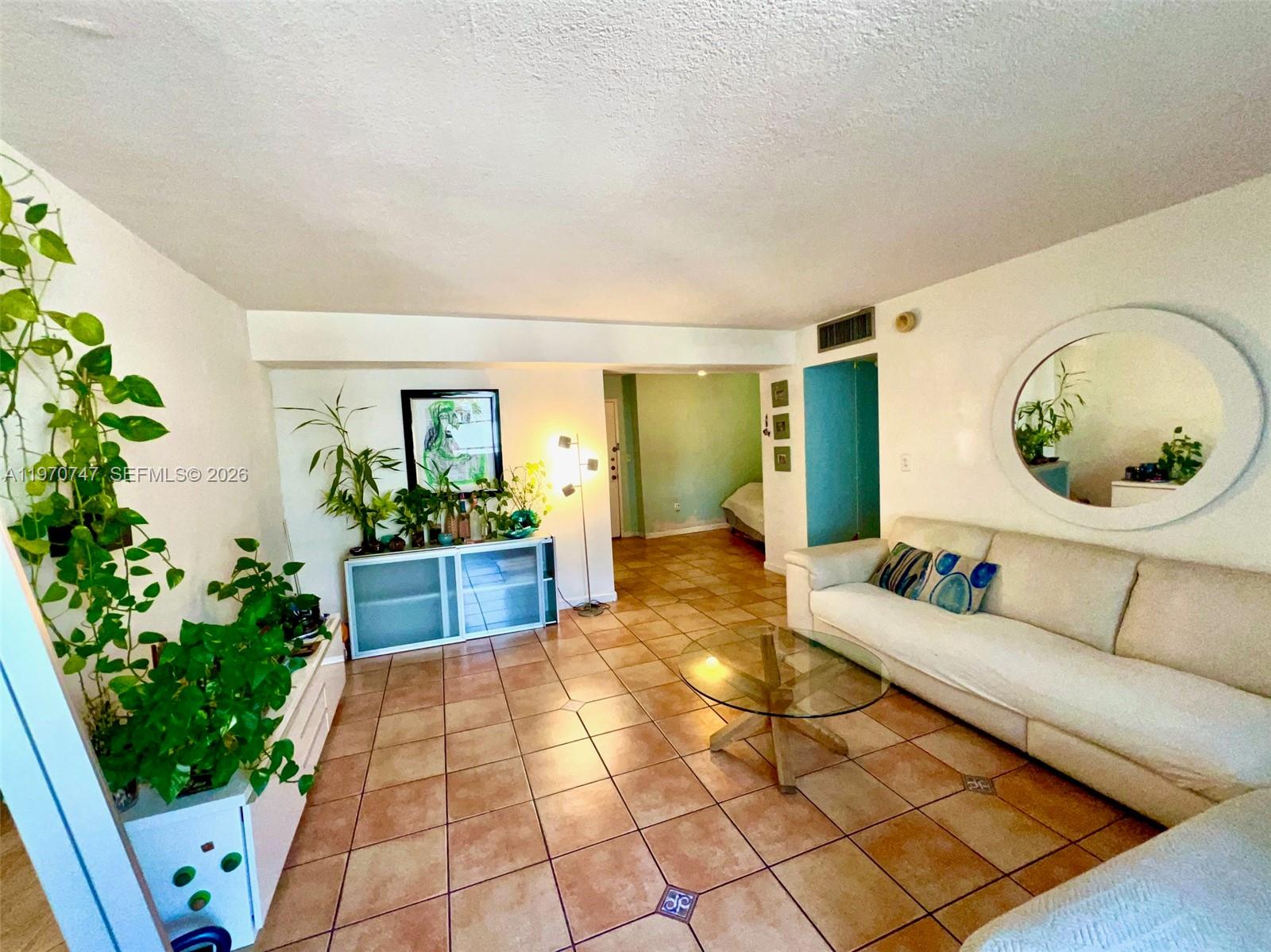 LINCOLN PALACE CONDO - Residential
