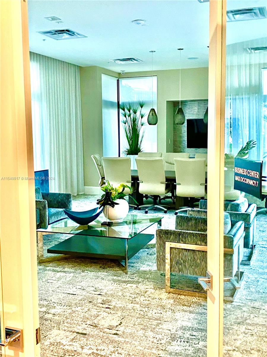 CANARIAS EAST - Residential Lease