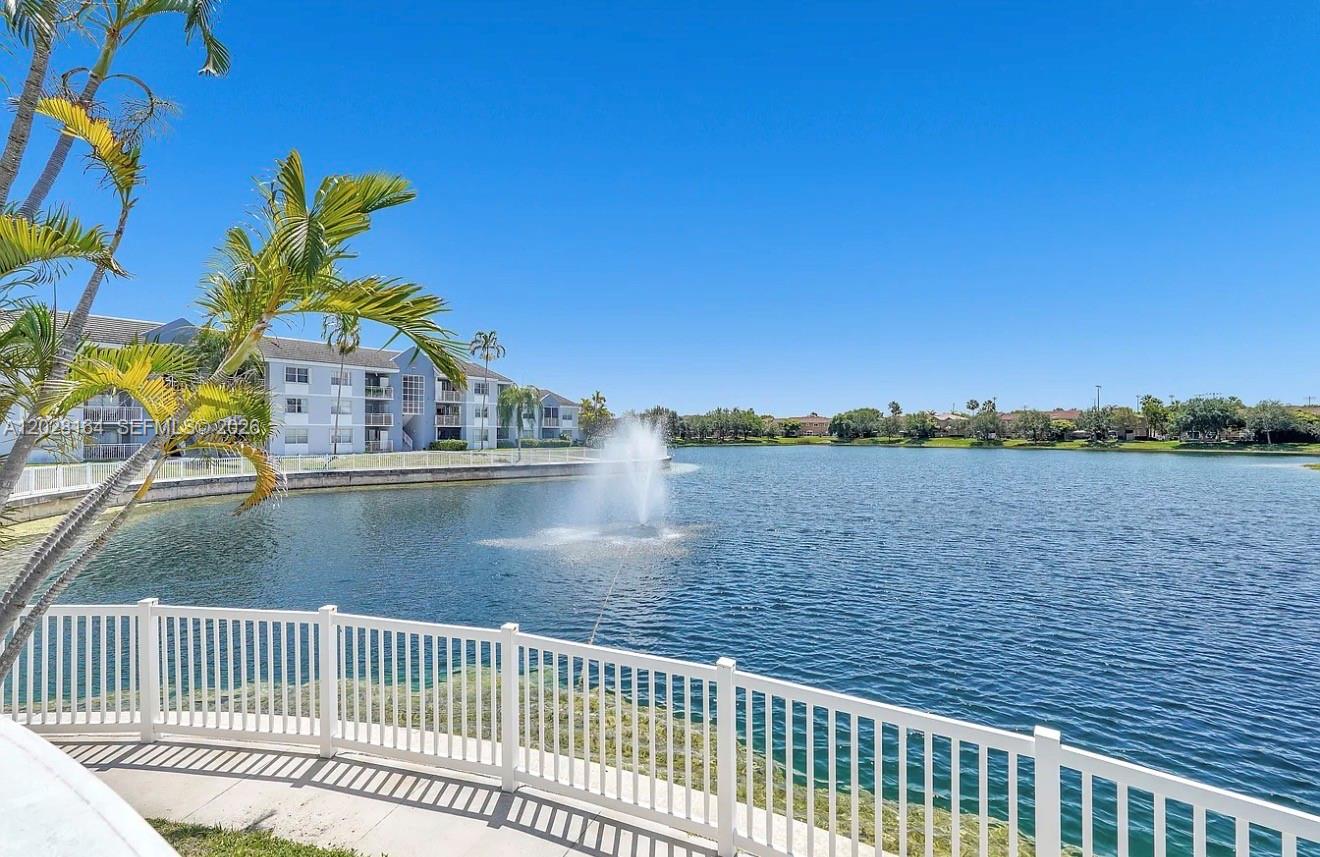 LE CLUB AT OLD CUTLER CON - Residential