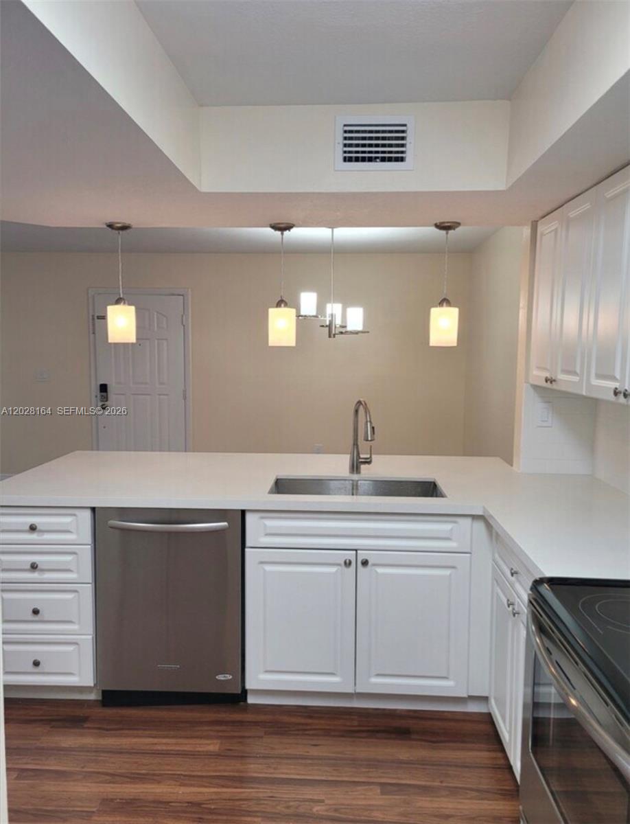 LE CLUB AT OLD CUTLER CON - Residential