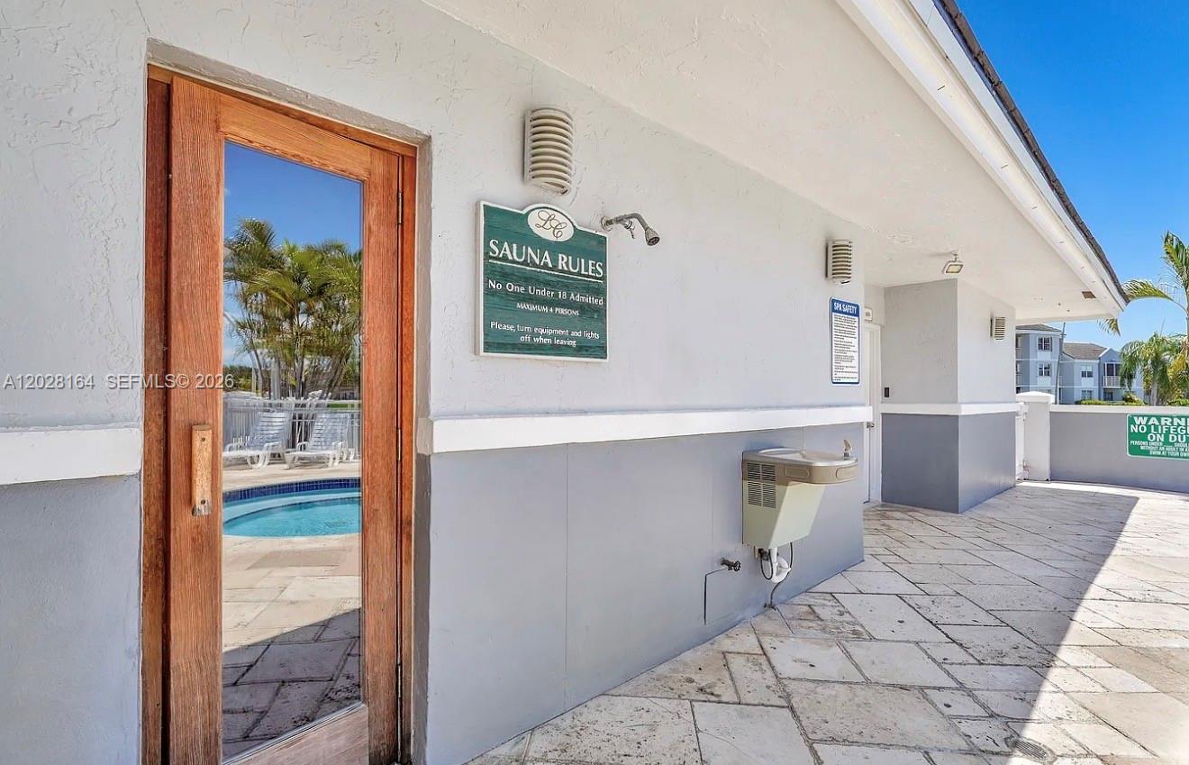 LE CLUB AT OLD CUTLER CON - Residential