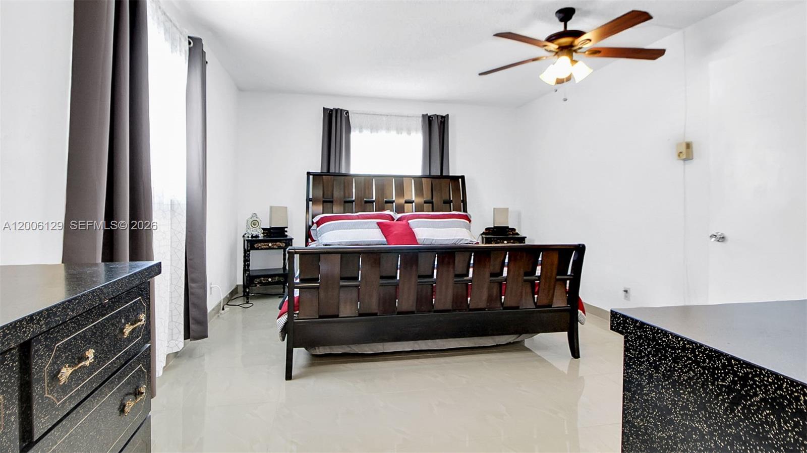 SAPPHIRE CONDO - Residential