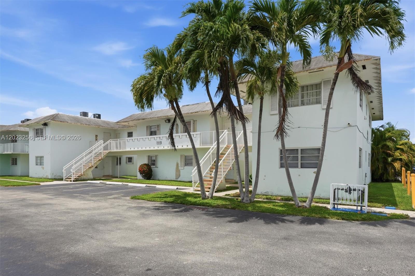 VILLAGE AT DADELAND CONDO - Residential