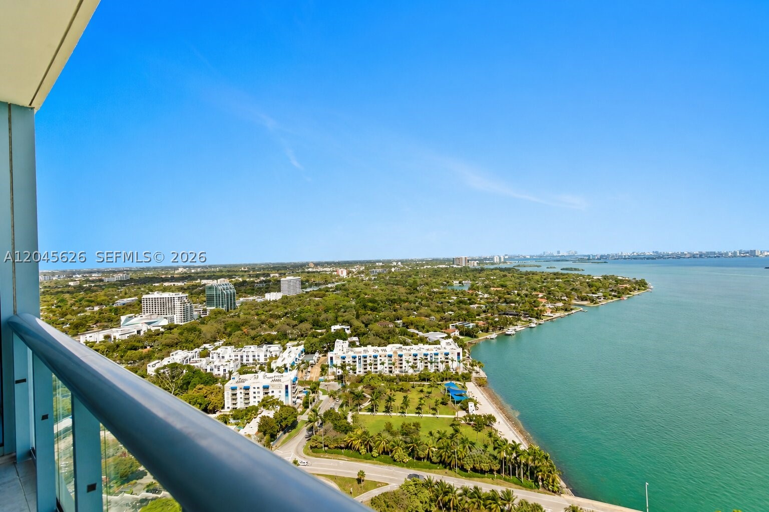 BLUE CONDO - Residential Lease