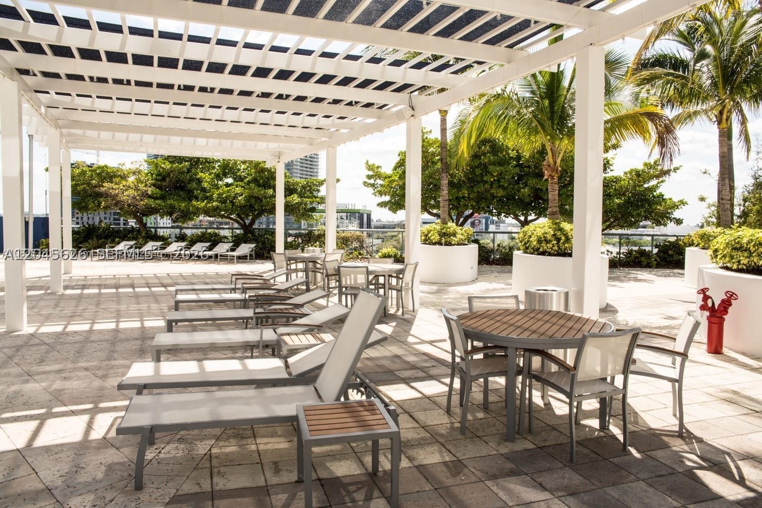 BLUE CONDO - Residential Lease