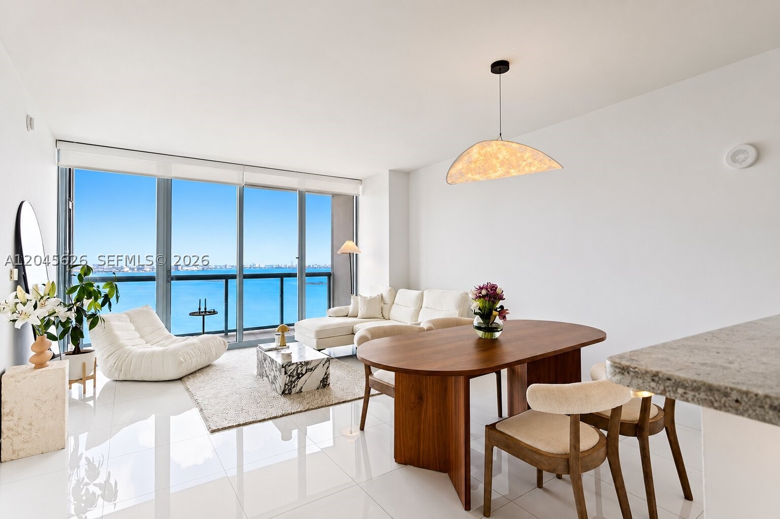 BLUE CONDO - Residential Lease