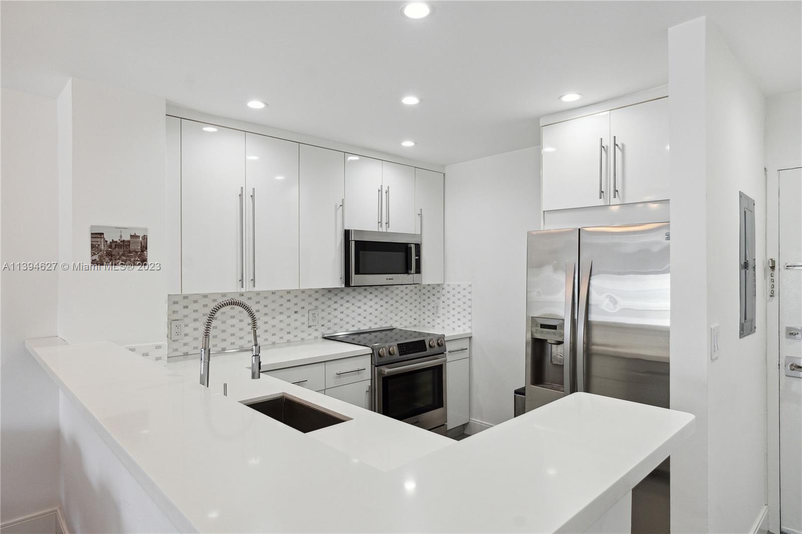 PARKVIEW HOUSE CONDO - Residential