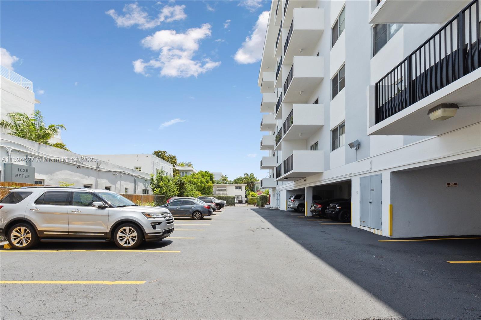 PARKVIEW HOUSE CONDO - Residential