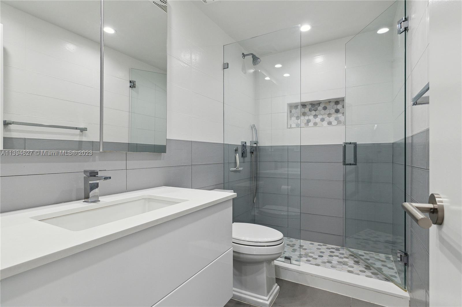 PARKVIEW HOUSE CONDO - Residential