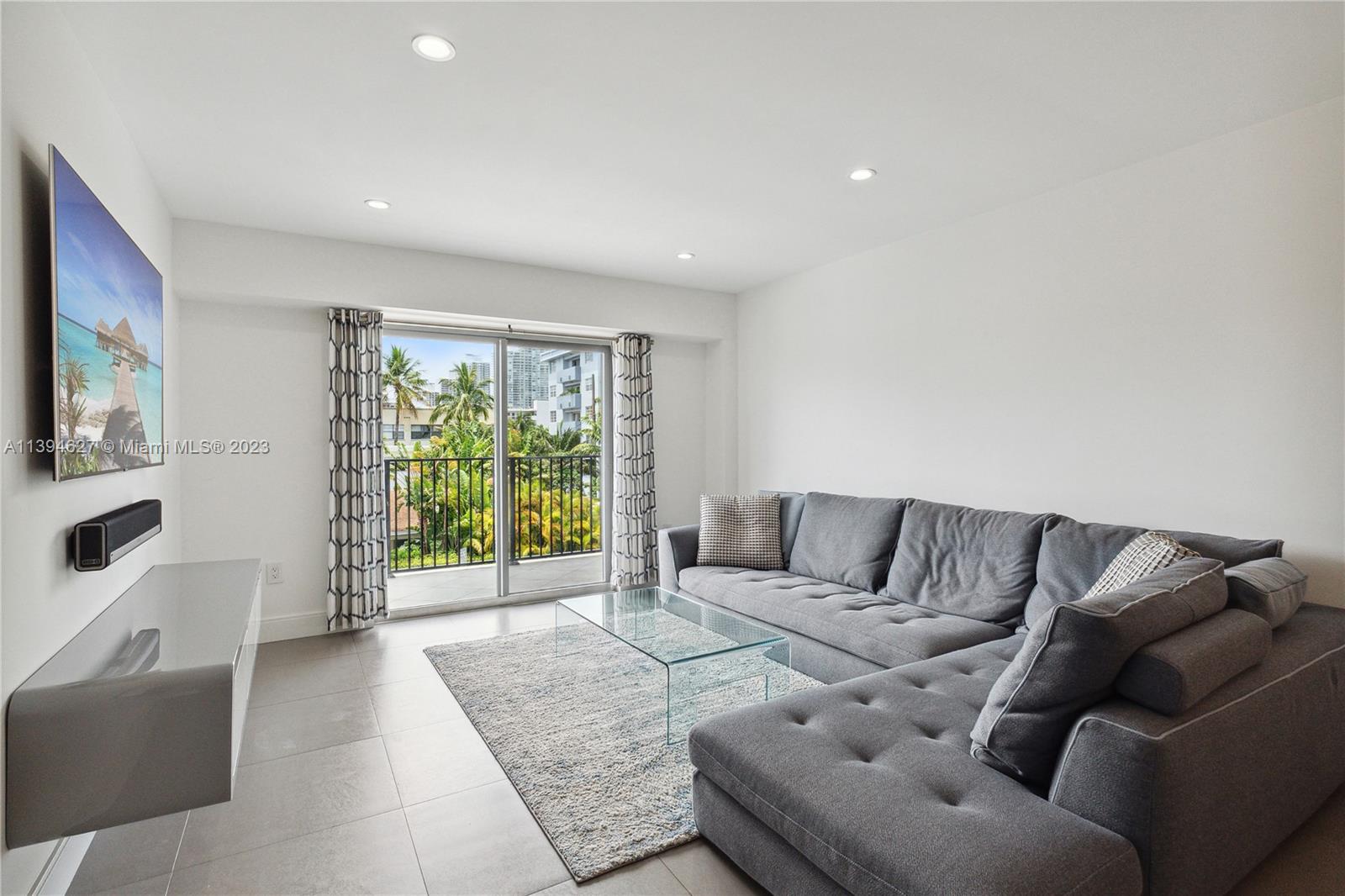 PARKVIEW HOUSE CONDO - Residential