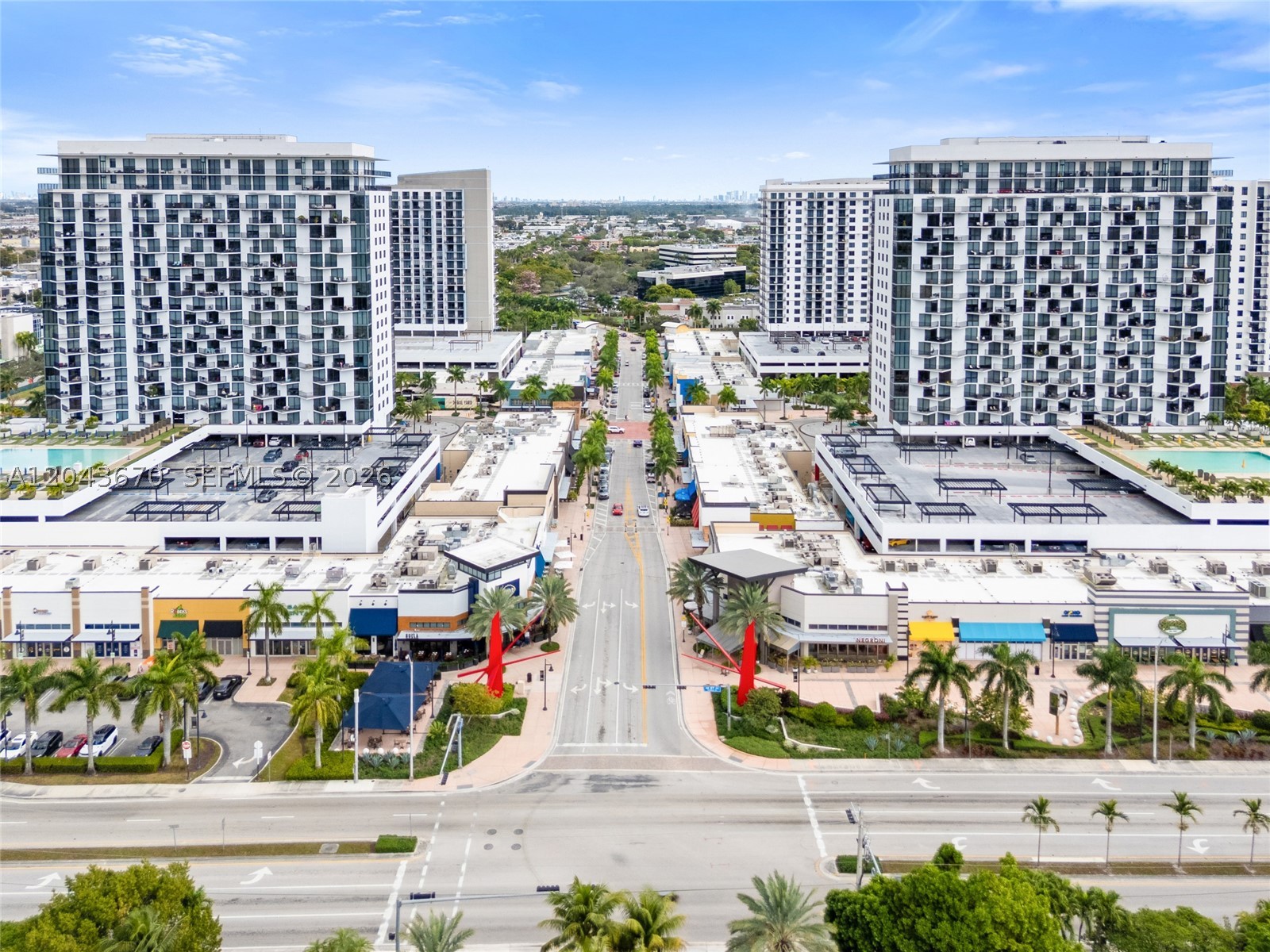 DOWNTOWN DORAL SOUTH PHAS - Residential