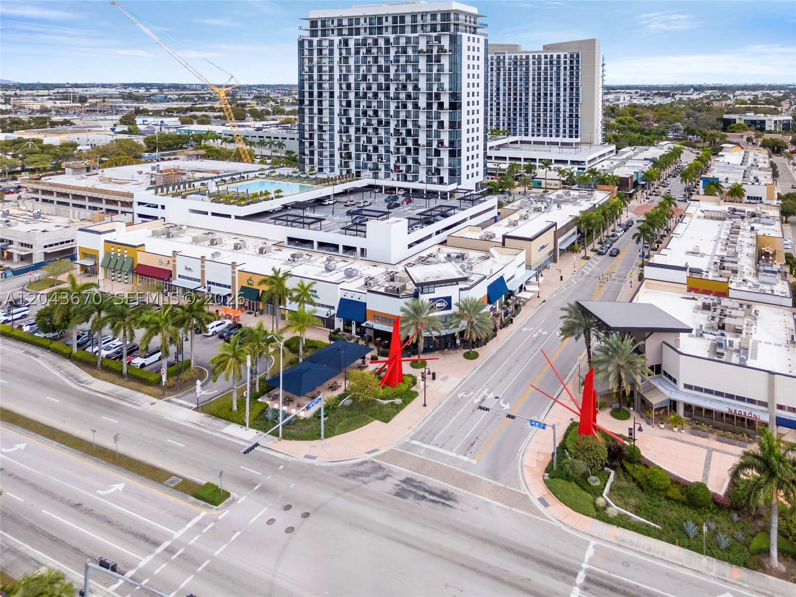 DOWNTOWN DORAL SOUTH PHAS - Residential