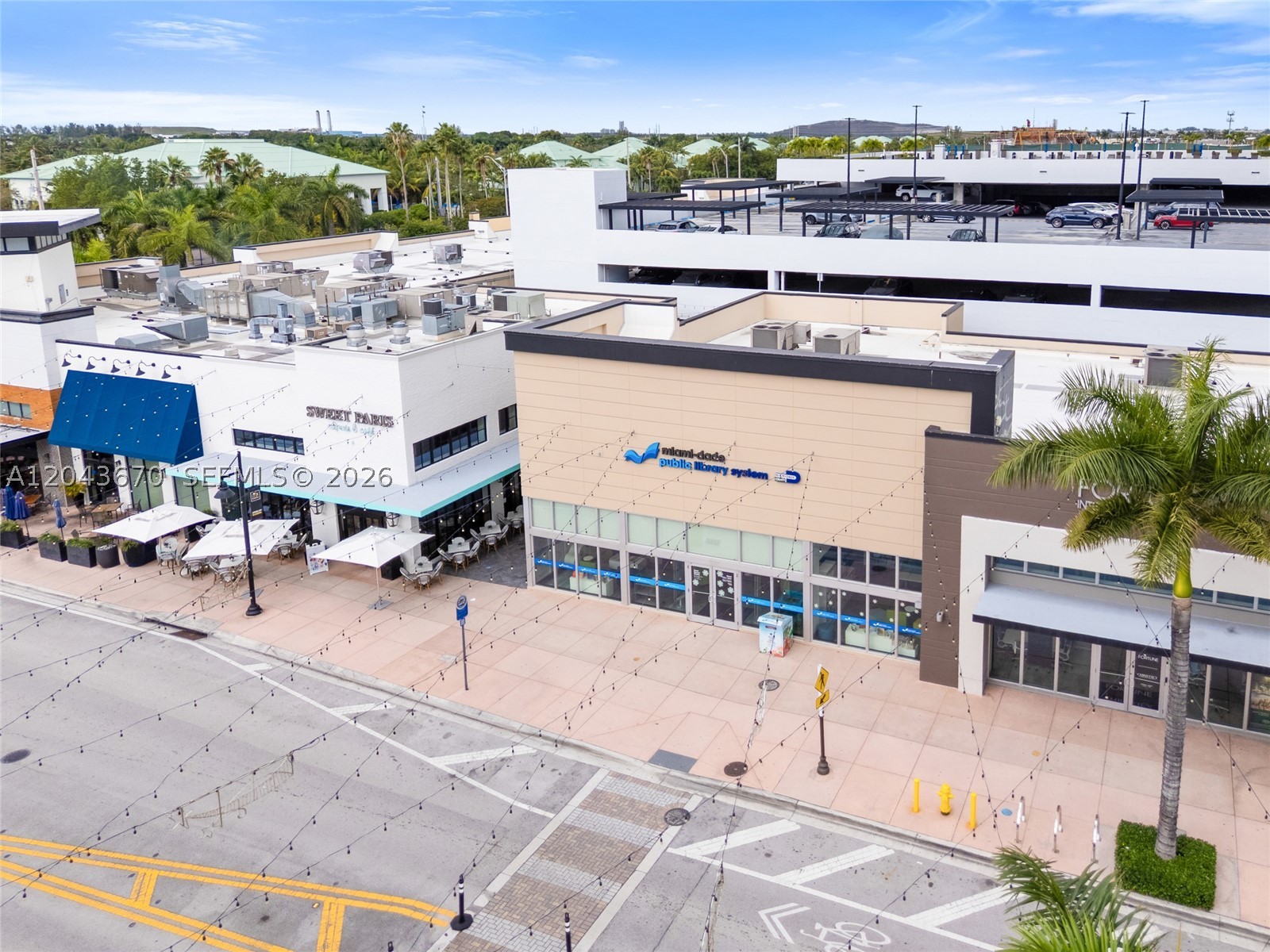DOWNTOWN DORAL SOUTH PHAS - Residential