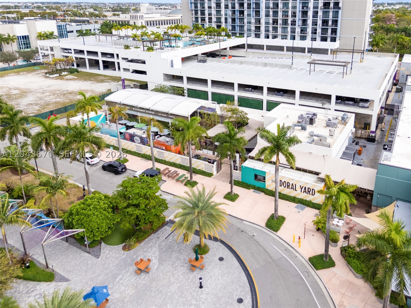 DOWNTOWN DORAL SOUTH PHAS - Residential