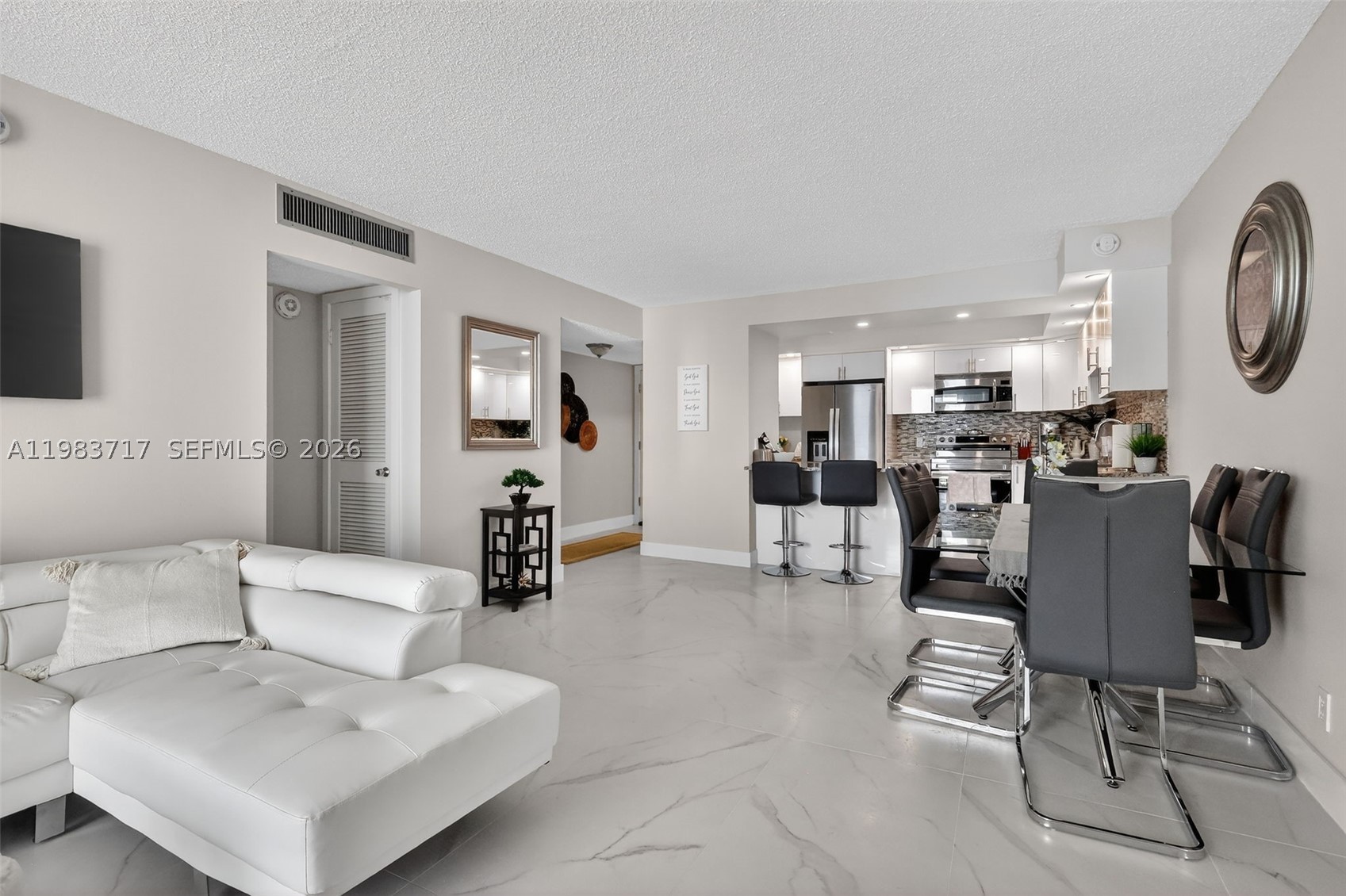TRAFALGAR TOWERS CONDOMIN - Residential