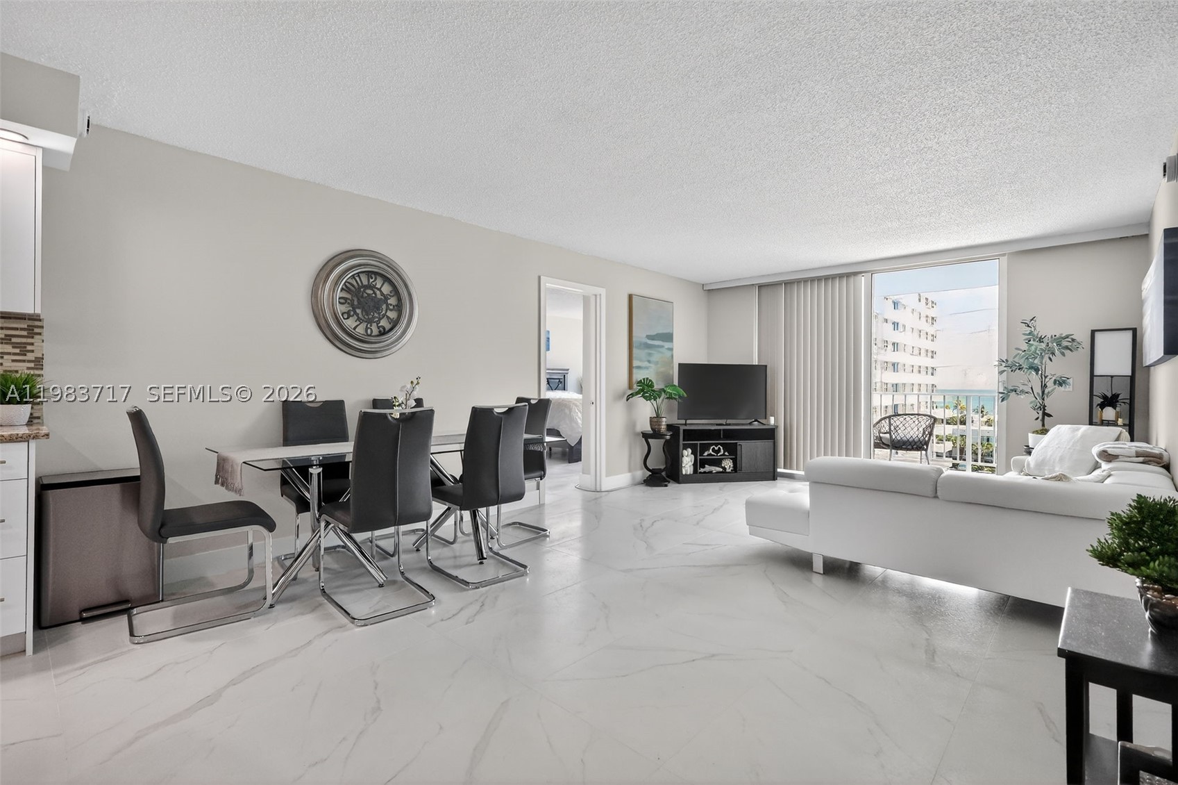 TRAFALGAR TOWERS CONDOMIN - Residential
