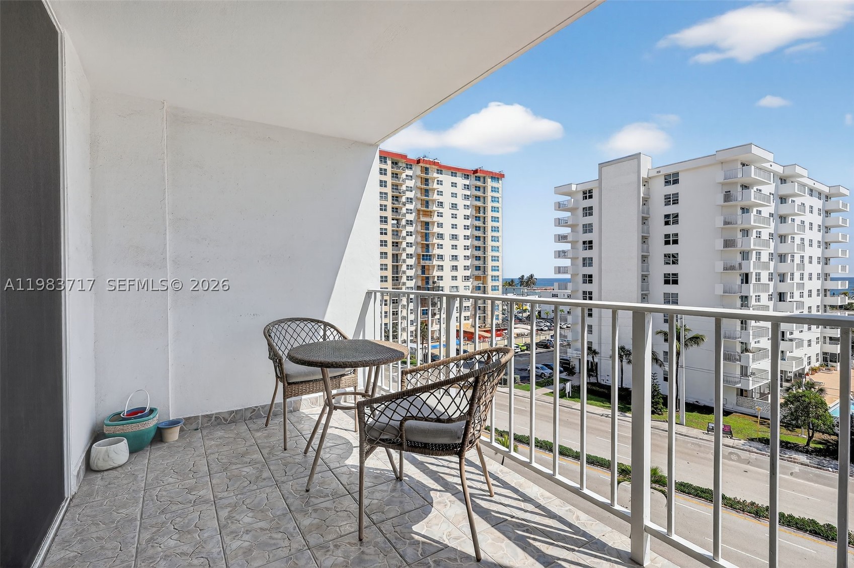 TRAFALGAR TOWERS CONDOMIN - Residential