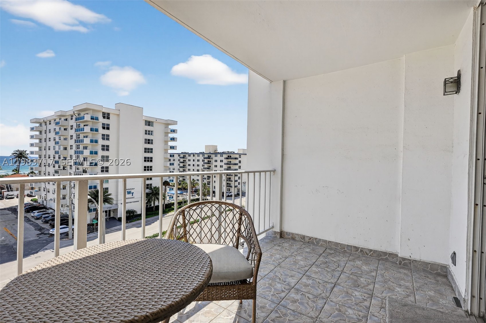 TRAFALGAR TOWERS CONDOMIN - Residential