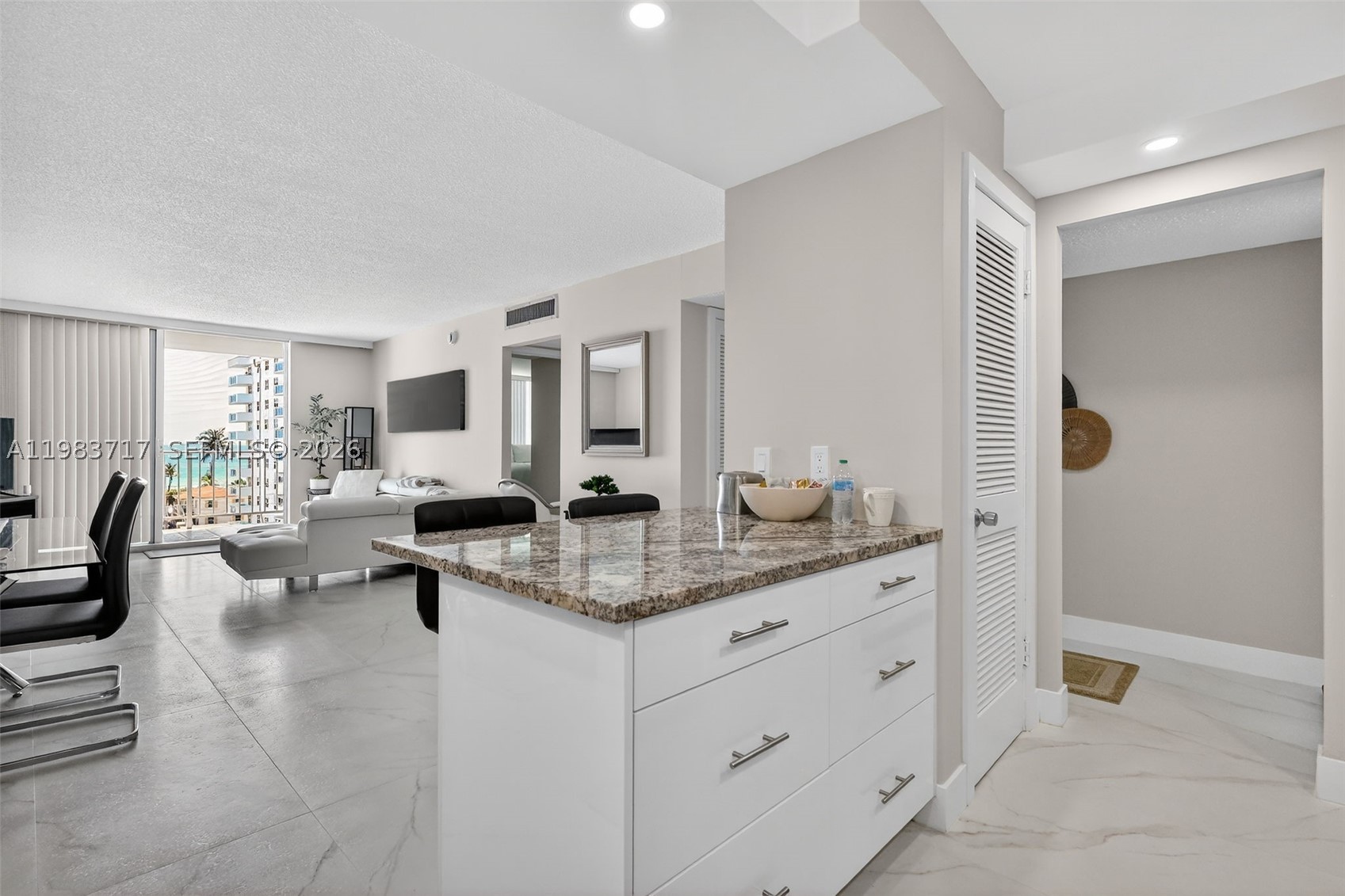 TRAFALGAR TOWERS CONDOMIN - Residential