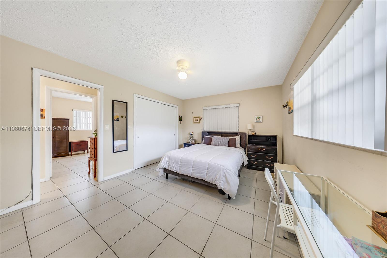 STRATFORD APARTMENTS COND - Residential