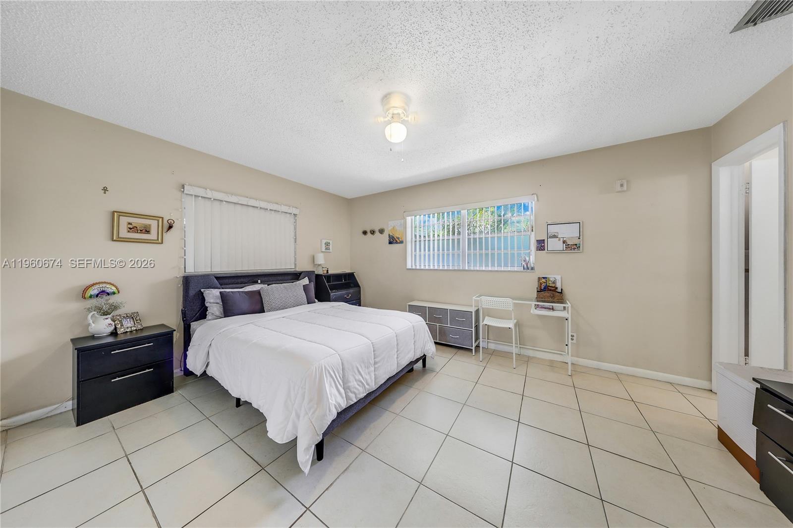 STRATFORD APARTMENTS COND - Residential