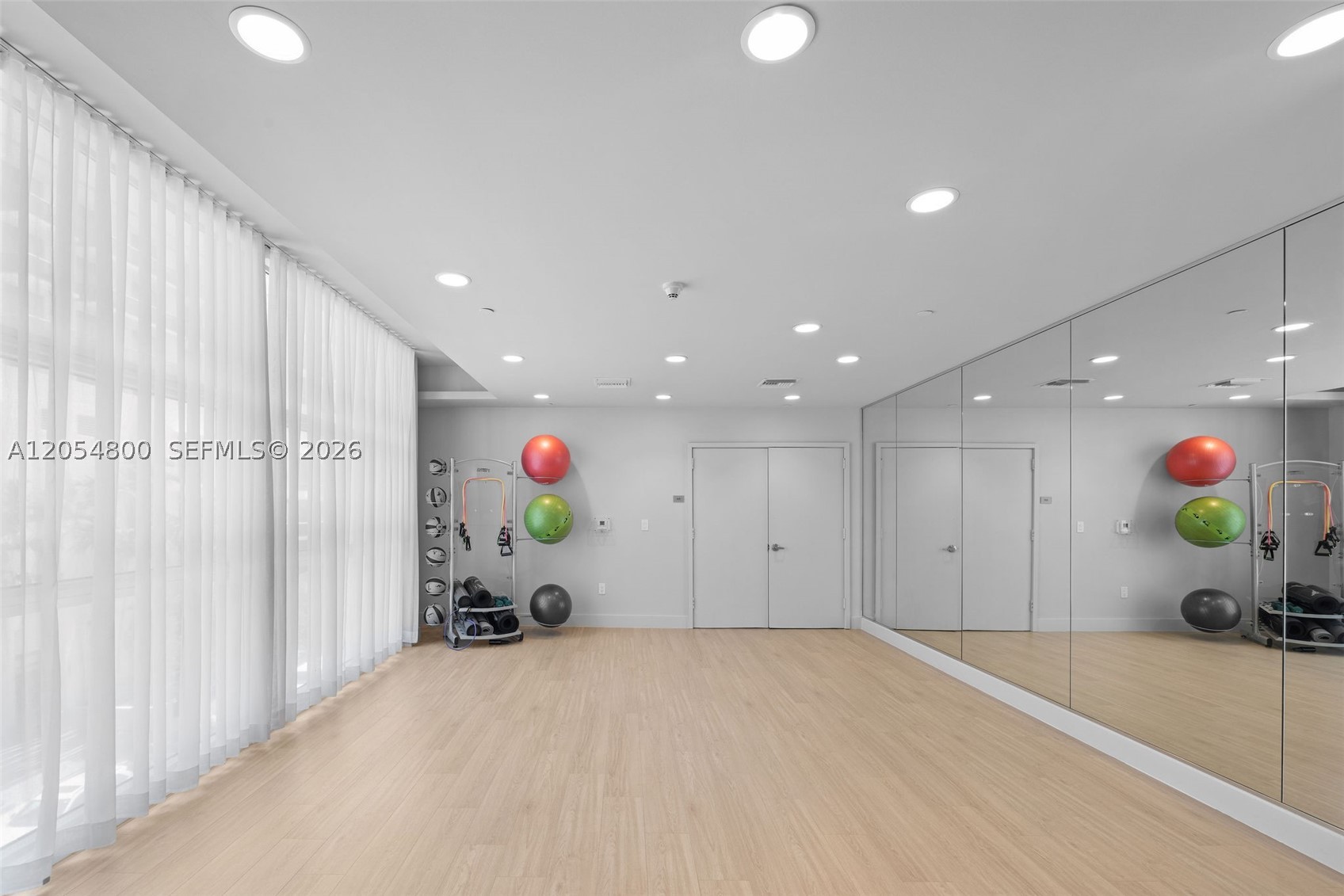 CITY 24 CONDO - Residential