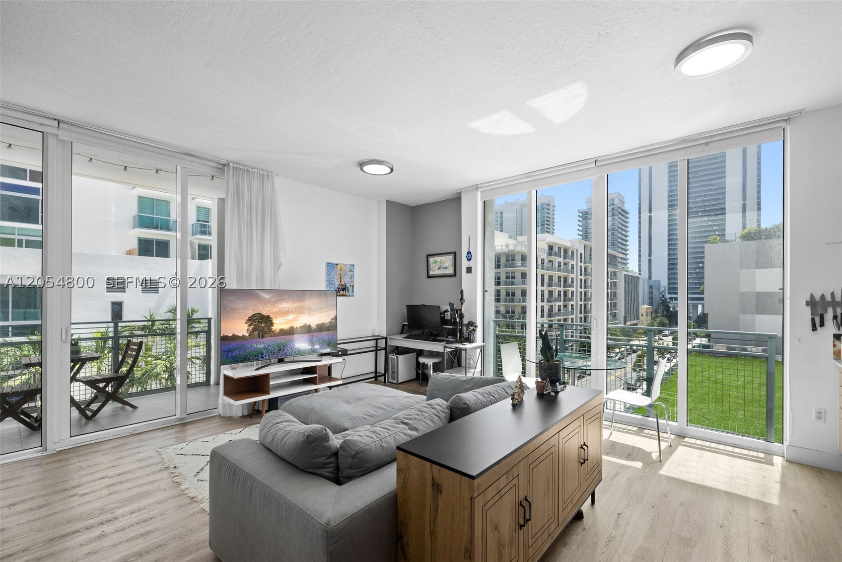 CITY 24 CONDO - Residential