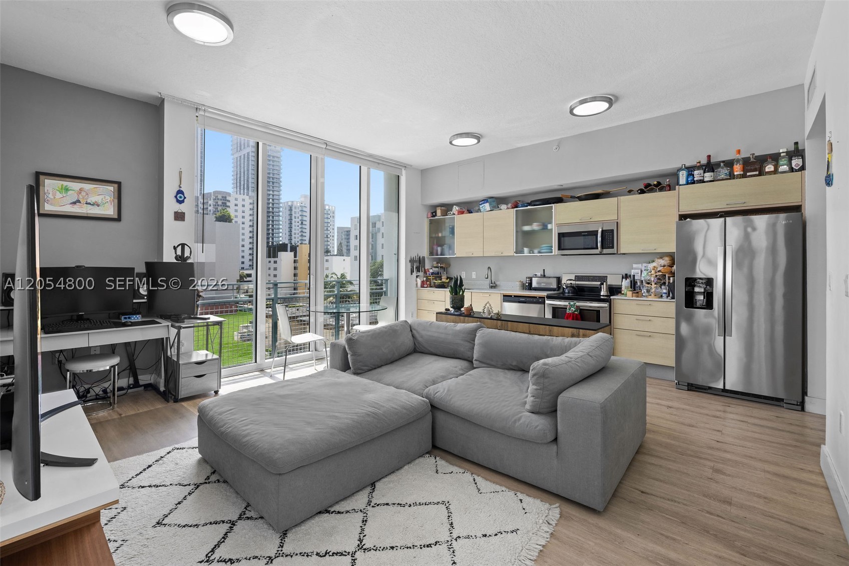 CITY 24 CONDO - Residential