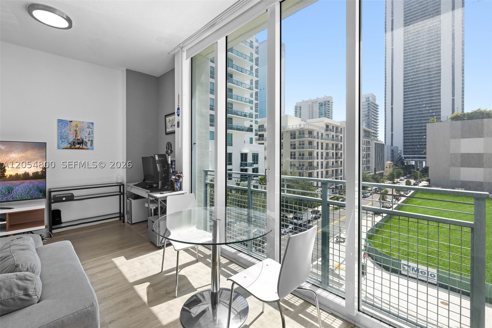 CITY 24 CONDO - Residential