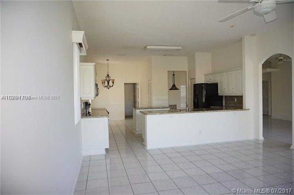 SILVER LAKES AT PEMBROKE - Residential