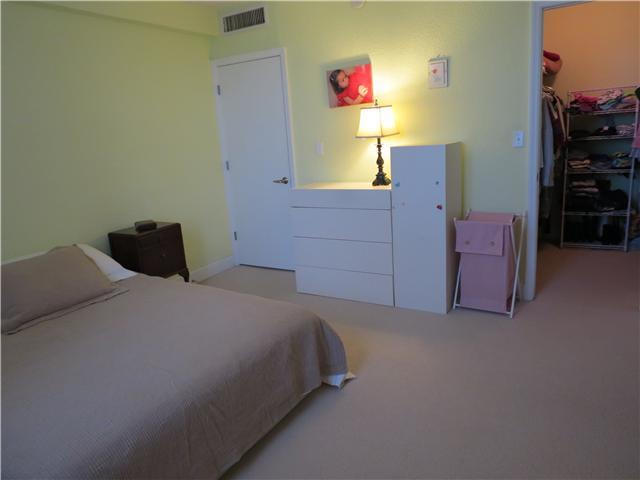 401 BLU OF NORTH BEACH CO - Residential Lease
