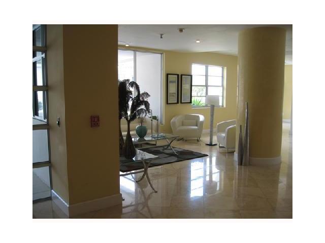 401 BLU OF NORTH BEACH CO - Residential Lease