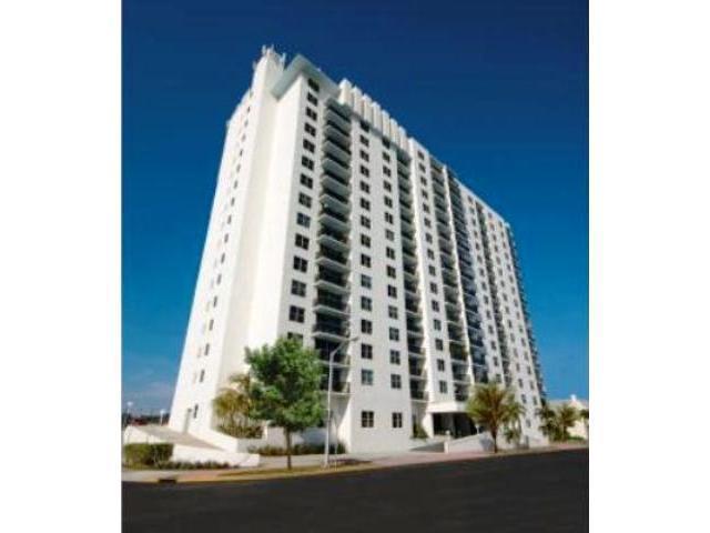 401 BLU OF NORTH BEACH CO - Residential Lease