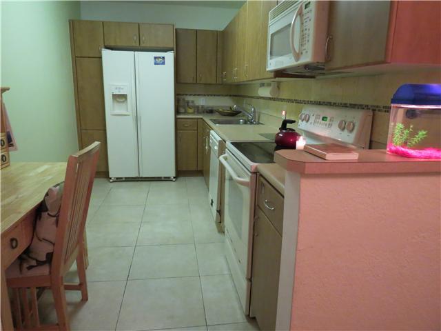 401 BLU OF NORTH BEACH CO - Residential Lease