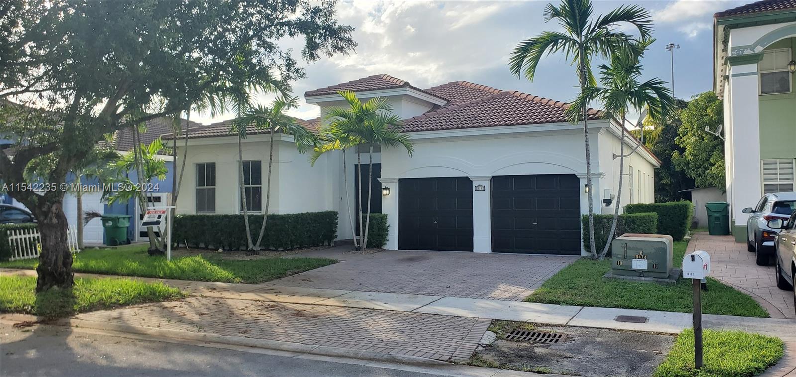 CENTURY GARDENS - Residential Lease